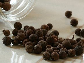 Allspice: Nutrients, Benefits, and Downsides